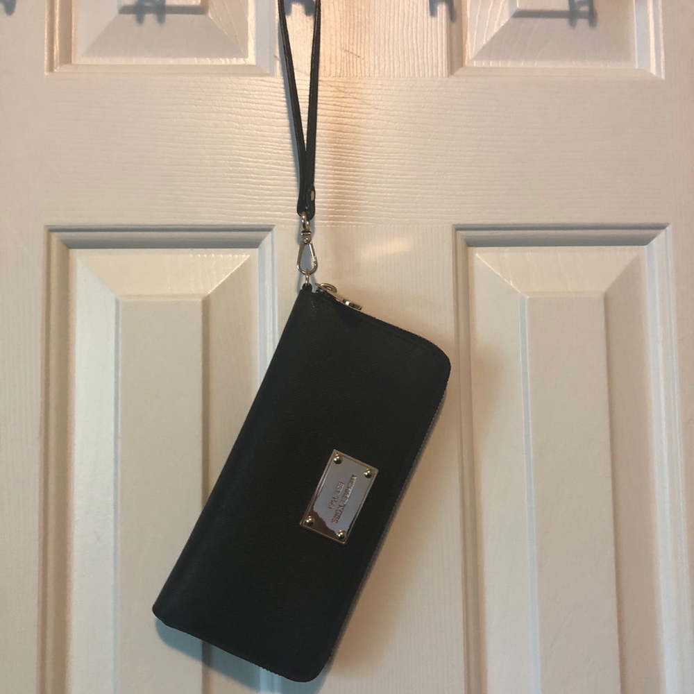 AUTHENTIC Leather Michael Kors Wallet